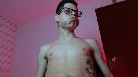  W O L F  online show from February 11, 12:09 pm