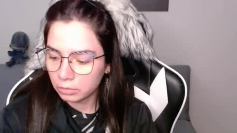 Alex online show from November 27, 3:25 am