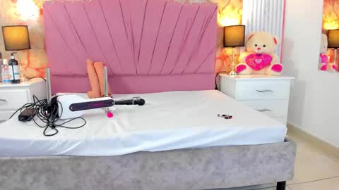 wonderkloe_ online show from March 29, 3:52 am