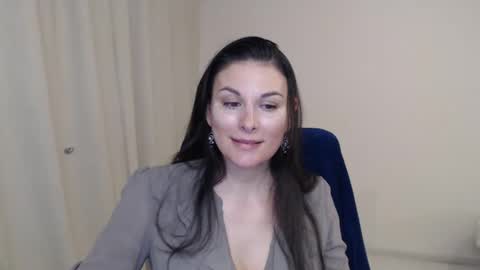 Snapshot of wonderr_woman chatting on January 12, 2:14 am wonderr_woman online show from January 12, 2:14 am