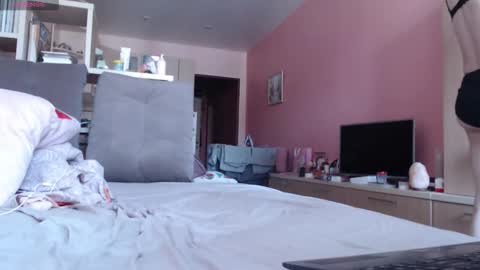 Woodland Peony online show from February 27, 8:40 am