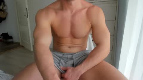 Snapshot of woolfiie chatting on February 27, 12:23 pm Wolfie online show from February 27, 12:23 pm