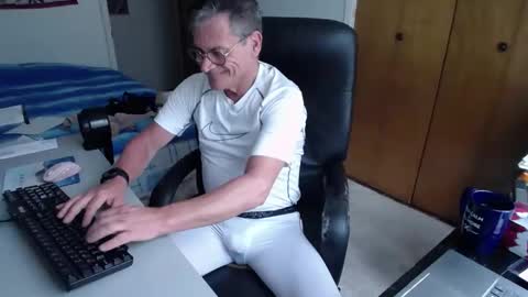 Large one  online show from April 18, 1:24 pm