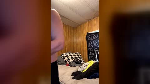 worshipherfeet online show from April 12, 7:40 pm