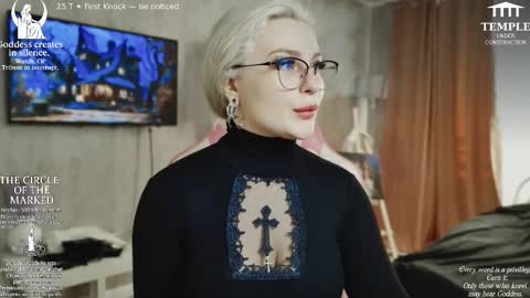 Goddess Sophy online show from October 17, 1:15 pm