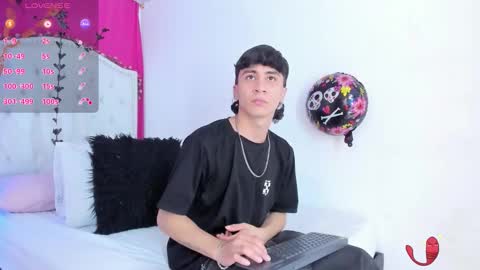 xaanderGrey online show from October 23, 8:10 pm