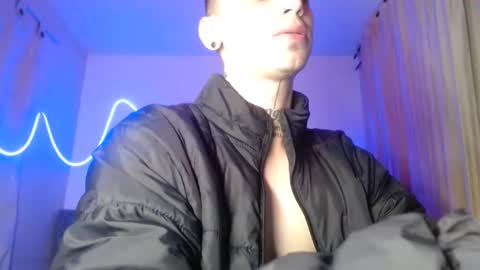 Snapshot of xalejo_max chatting on September 20, 2:36 am xalejo_max online show from September 20, 2:36 am