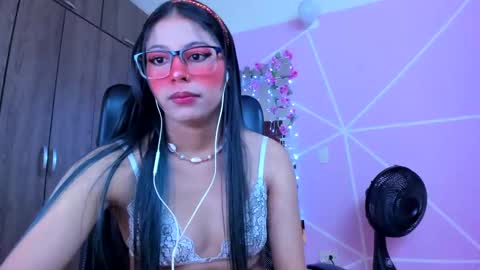 Snapshot of xallysonx_ chatting on March 10, 11:34 am XALLYSONX online show from March 10, 11:34 am