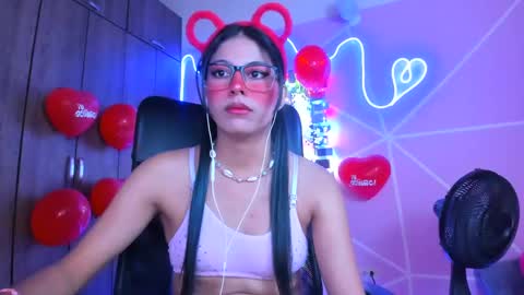 Snapshot of xallysonx_ chatting on February 16, 5:59 pm XALLYSONX online show from February 16, 5:59 pm