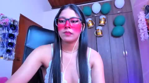 Snapshot of xallysonx_ chatting on October 3, 12:46 pm XALLYSONX online show from October 3, 12:46 pm