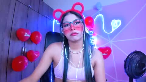 Snapshot of xallysonx_ chatting on February 16, 11:49 am XALLYSONX online show from February 16, 11:49 am