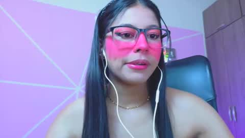 XALLYSONX online show from March 28, 11:55 am