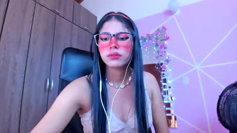 Snapshot of xallysonx_ chatting on March 12, 2:34 pm XALLYSONX online show from March 12, 2:34 pm