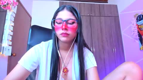 Snapshot of xallysonx_ chatting on September 19, 3:27 pm XALLYSONX online show from September 19, 3:27 pm