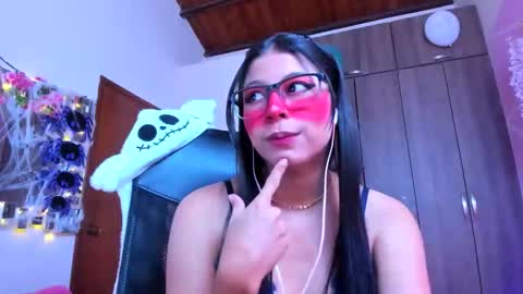 Snapshot of xallysonx_ chatting on October 16, 12:38 pm XALLYSONX online show from October 16, 12:38 pm