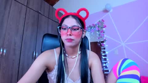 Snapshot of xallysonx_ chatting on March 7, 2:34 pm XALLYSONX online show from March 7, 2:34 pm