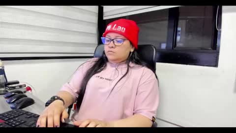 Snapshot of xander_taylor_ chatting on October 24, 5:19 am xander_taylor_ online show from October 24, 5:19 am