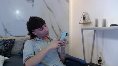 xandergrey8 online show from April 19, 7:38 pm