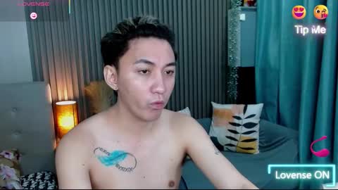 Snapshot of xasianprince4youx chatting on November 1, 6:51 pm khris online show from November 1, 6:51 pm