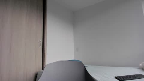 Snapshot of xavier_colleman chatting on February 17, 7:44 pm Xavier online show from February 17, 7:44 pm