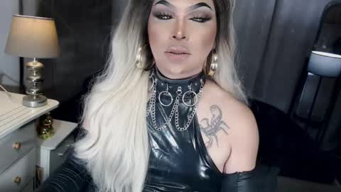 Zhavia online show from December 19, 5:41 pm