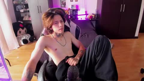 xIce Boy online show from April 7, 5:37 pm