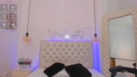 Snapshot of xiomara_cortes chatting on February 13, 10:22 pm xiomara_cortes online show from February 13, 10:22 pm