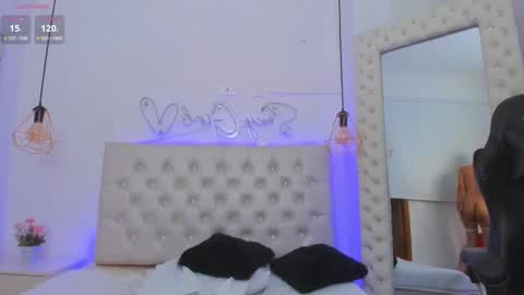 Snapshot of xiomara_cortes chatting on February 18, 1:21 am xiomara_cortes online show from February 18, 1:21 am
