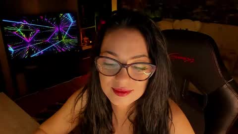 Lara online show from April 14, 9:18 pm