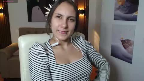 lunna online show from November 6, 7:39 pm