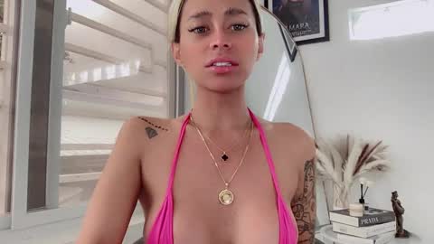 Snapshot of xmonstrouscockivy chatting on February 4, 4:26 am TAMARA MY LOVE online show from February 4, 4:26 am