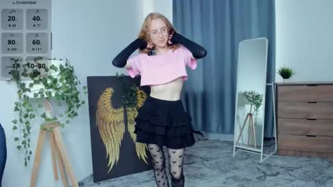 Snapshot of xo_lil_dream chatting on October 8, 7:25 am Kylie online show from October 8, 7:25 am