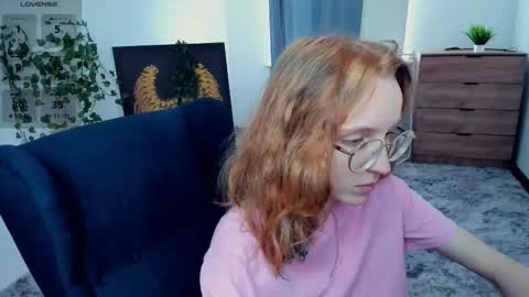 Snapshot of xo_lil_dream chatting on October 16, 7:19 am Kylie online show from October 16, 7:19 am