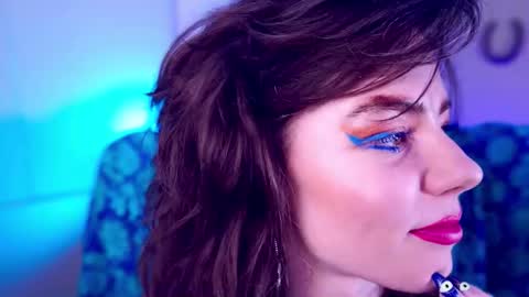 Bella Bondai online show from January 18, 7:50 am