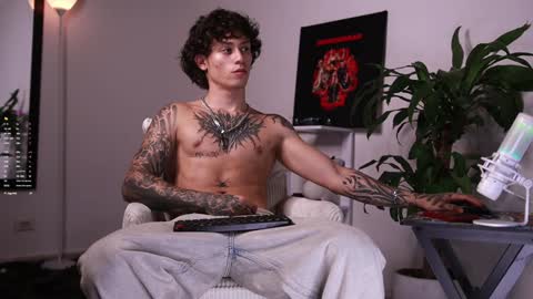 Snapshot of xomega_02 chatting on February 1, 3:08 am online show from February 1, 3:08 am
