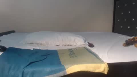 Xoe online show from March 28, 8:27 am