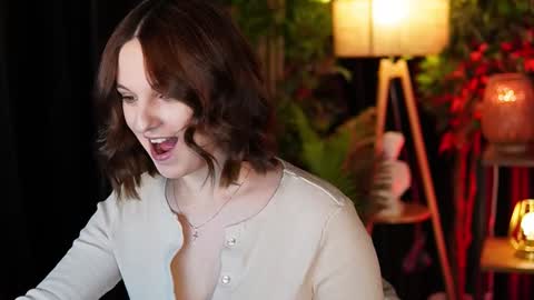 xoxo_molly online show from October 3, 1:41 pm