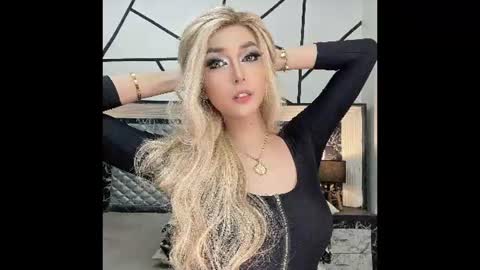 xsexysucker online show from July 28, 12:30 am