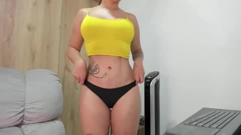Hellen Sofia instagram hellen5546 online show from April 16, 9:39 pm