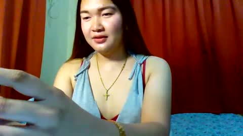 Snapshot of xsweetiemajax chatting on December 2, 6:57 am HI IM PAULINE online show from December 2, 6:57 am