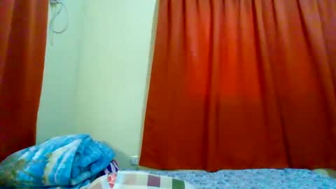 Snapshot of xsweetiemajax chatting on January 17, 2:50 am HI IM PAULINE online show from January 17, 2:50 am