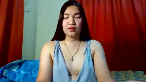 Snapshot of xsweetiemajax chatting on January 31, 1:33 am HI IM PAULINE online show from January 31, 1:33 am