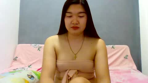 Snapshot of xsweetiemajax chatting on October 13, 12:45 am HI IM PAULINE online show from October 13, 12:45 am