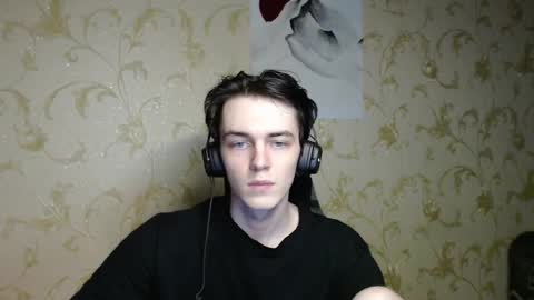 traqqq online show from March 13, 3:26 pm