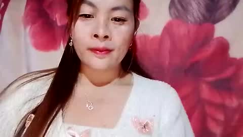 xuxulove00 online show from December 4, 1:49 am