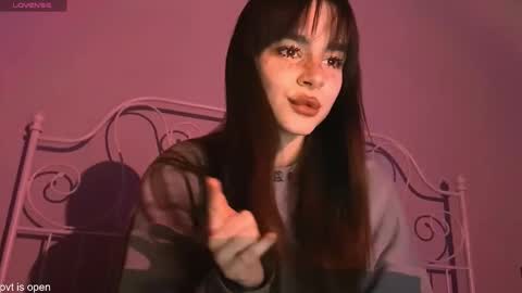 Lily online show from February 4, 7:07 pm