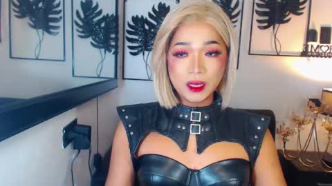 xxasian_goddessxx online show from May 10, 3:40 pm