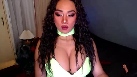 cinddy online show from December 2, 11:30 am