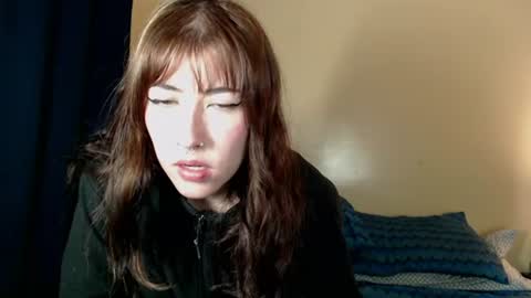 Cody  Akali online show from June 18, 6:41 am