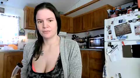 Snapshot of xxdana chatting on December 13, 8:25 pm Deezy online show from December 13, 8:25 pm